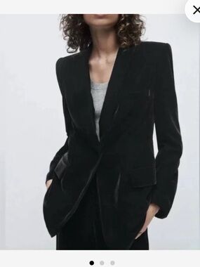 Zara Black oversized Velvet Blazer